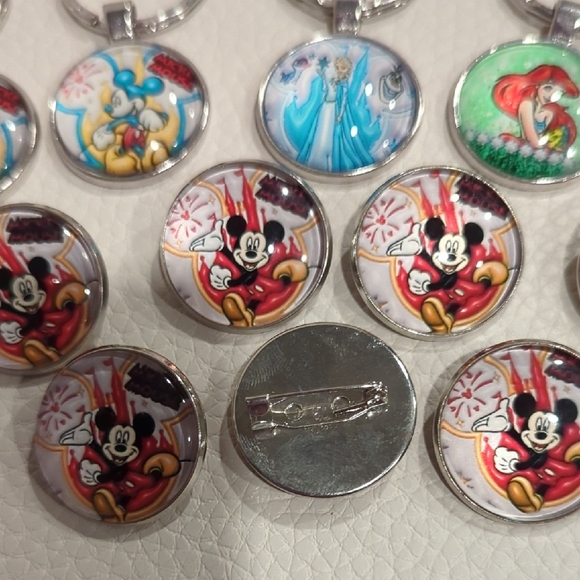 Disney Character Keychains Set - Picture 5 of 5